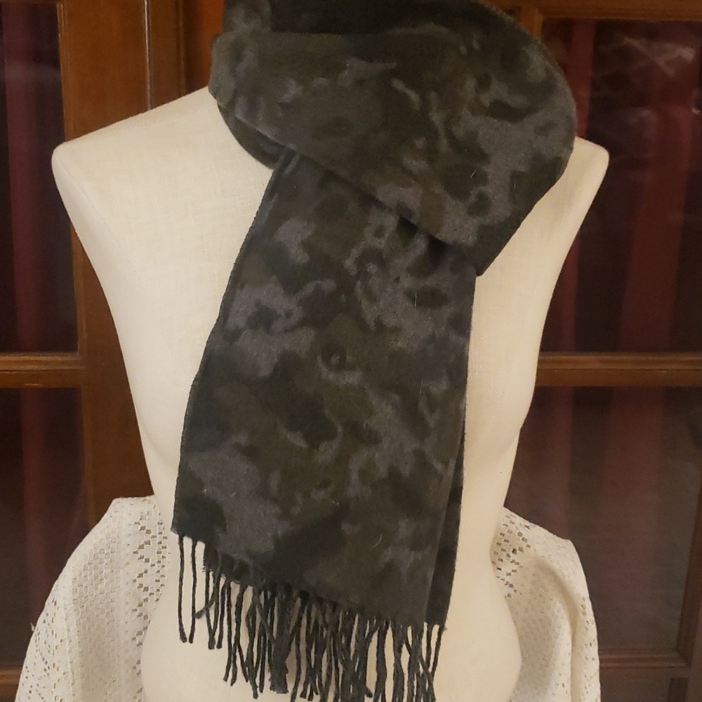 NWT Goodfellow & Co Mens Camouflage Olive Green Grey Scarf
